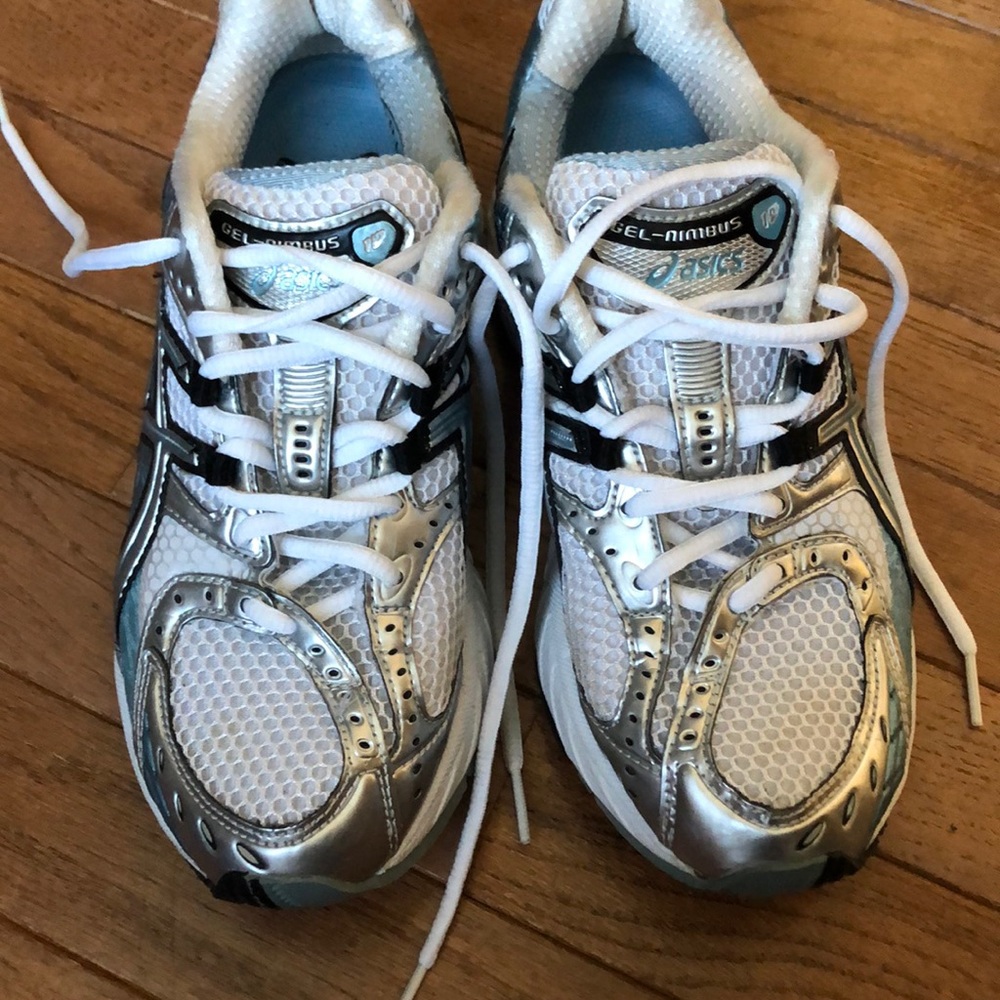 New ASICS - great quality shoe!